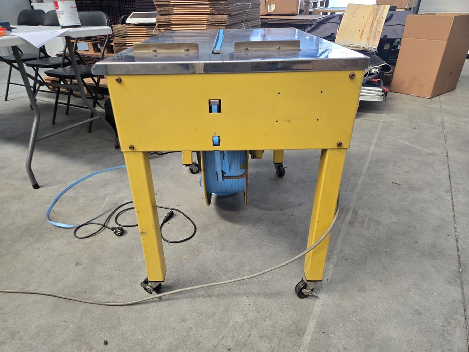 Maquina de cintar, fechar caixas