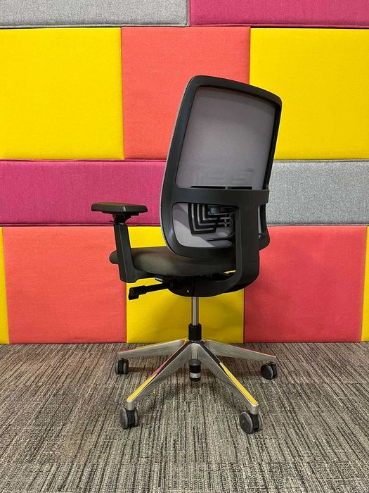 Fotel biurowy obrotowy ergonomiczny Haworth Lively okazja!