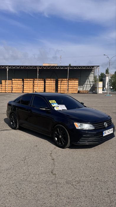 Продам Volkswagen Jetta 2015 года, 1.8 бензин