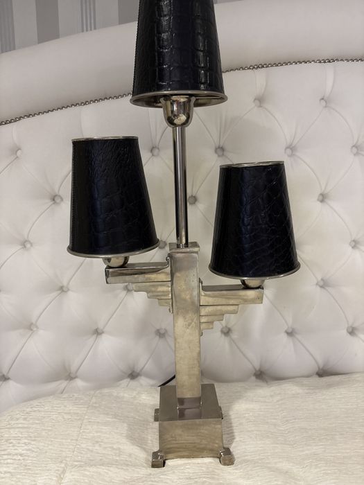 Candeeiro de mesa em inox da kare Design