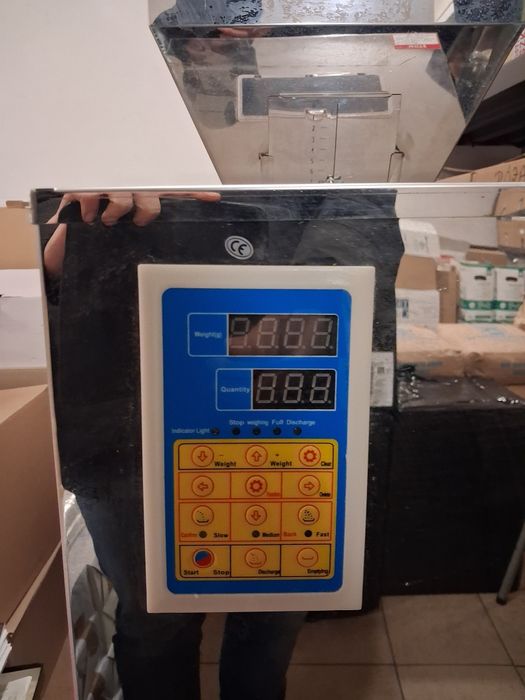 Dozownik Wagowy Wibracyjny - Naważarka do mat. sypkich 0 - 3kg.