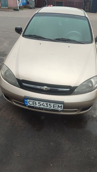Chevrolet lacetti 2007-й рік 1.6.