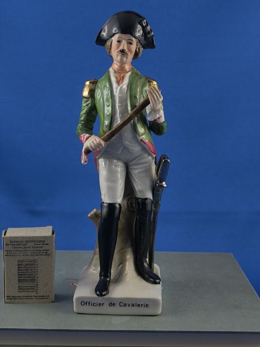 Żołnierz z epoki napoleońskiej #porcelana #dekoracja #ozdoba