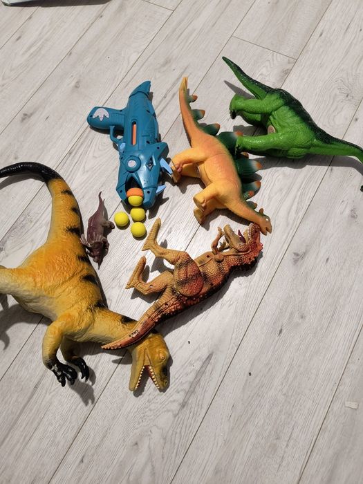 Duże Dinozaury + pistolet na kulki