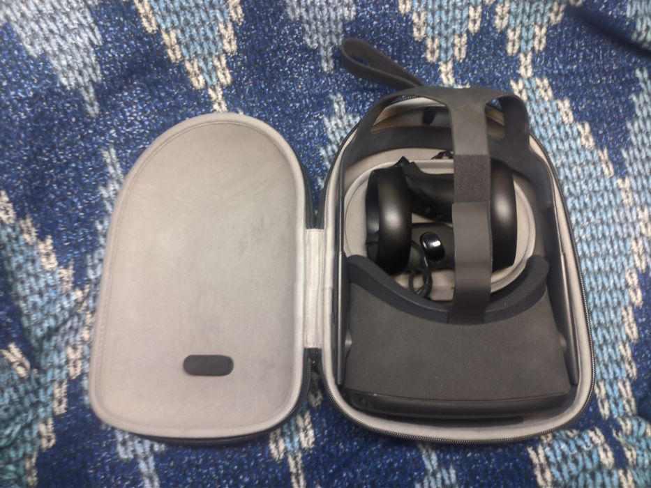 VR очки виртуальной реальности Meta Oculus Quest 64гб с кейсом: 5 300 ...
