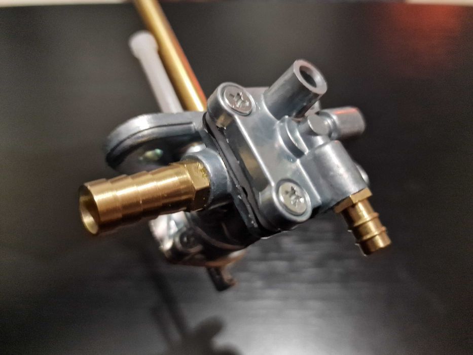 Torneira de gasolina Kawasaki com Vácuo