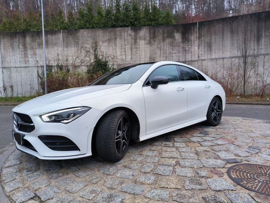 Mercedes-Benz CLA Mercedes-Benz CLA 200, Linia AMG, pakiet BLACK, dach panoramiczny.