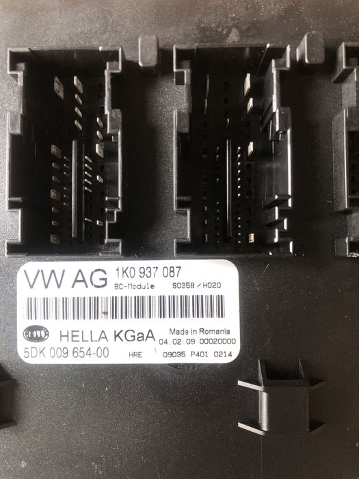 Блок    3C0937049E/AJ   Skoda VW 1K0937085P/D 1K0937049M