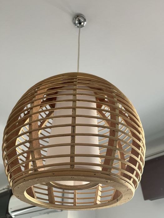 Candeeiro de madeira