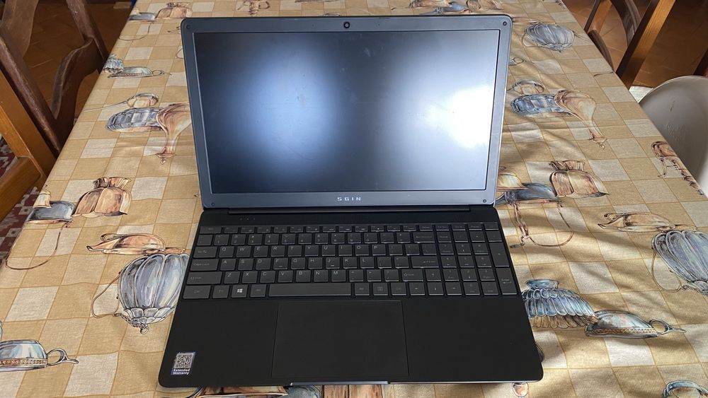 Portátil SGIN 15.6 polegadas Como novo