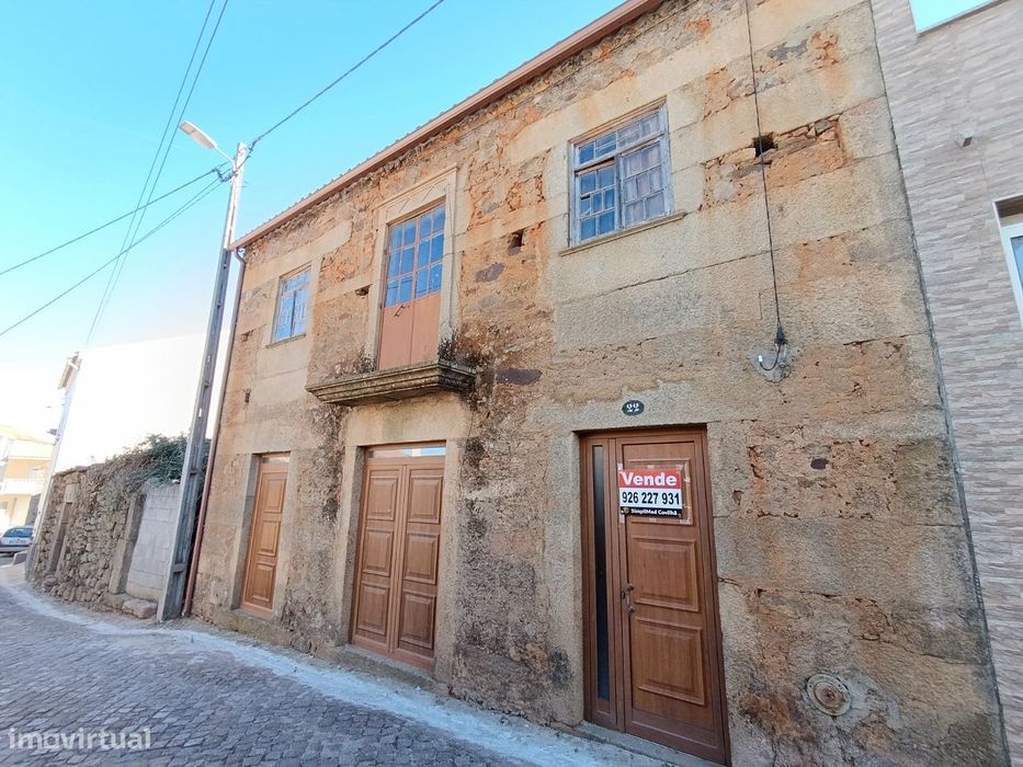 Casa de Pedra com Terreno Centro de Escarigo - Fundão — Fundão, Valverde, Donas, Aldeia De Joanes E Aldeia Nova Do Cabo, Castelo Branco