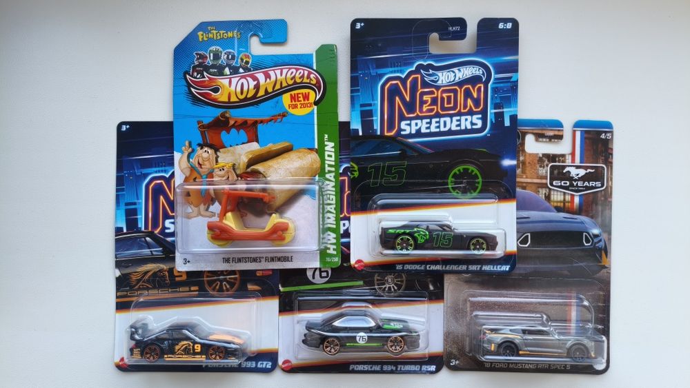 Hot Wheels Мейн спец серия