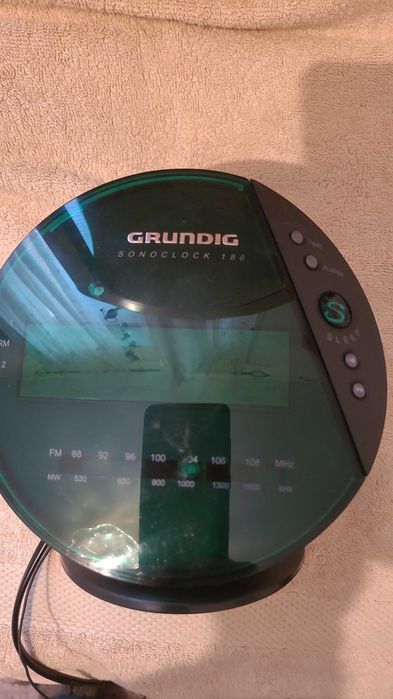 радио-будильник  сеть+батарейка