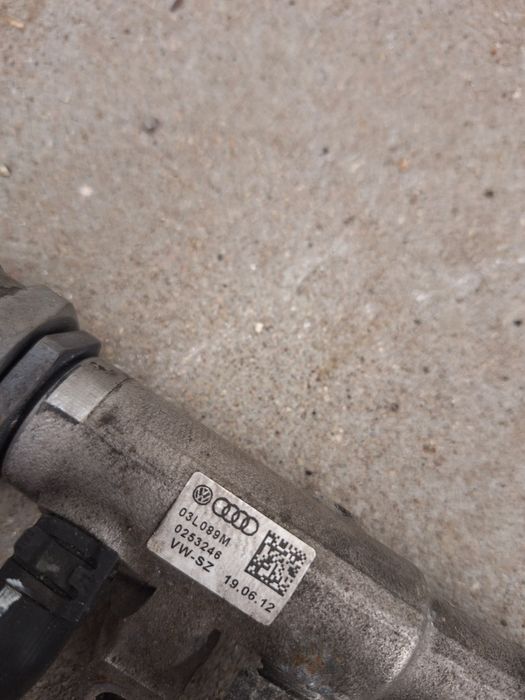 Listwa wtryskowa czujnik rurki VW Golf 6 2.0