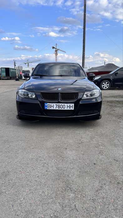 Продам BMW e90 2.0i