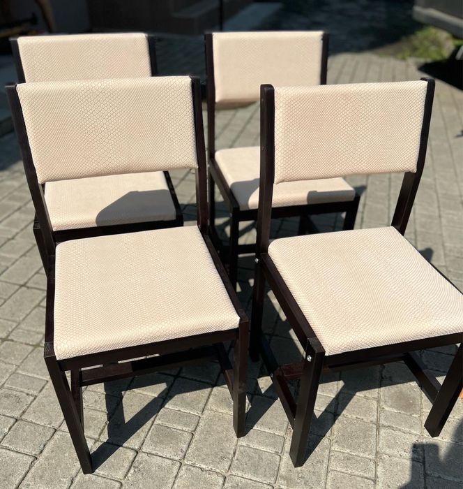 Стулья деревянные