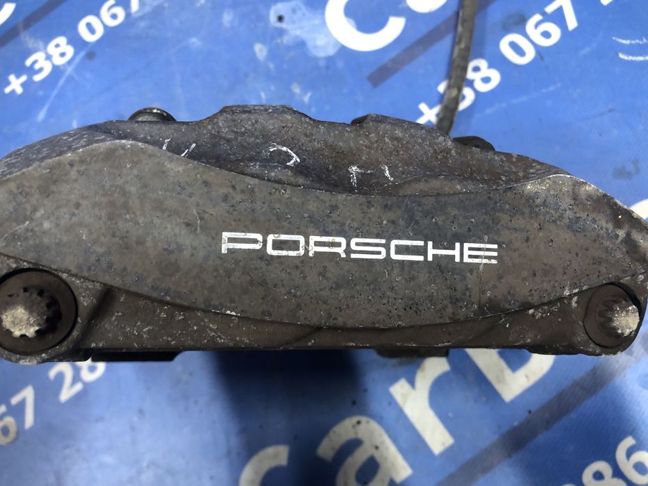 Супорт задній правий Porsche Cayenne 958 7PP615124N порш каен