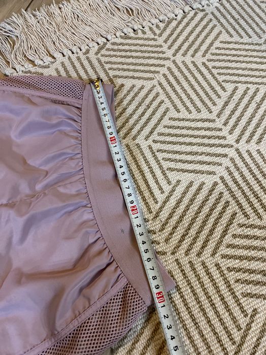 Спортивные шорты женские