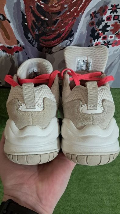 Жіночі кросівки Nike Tech Hera