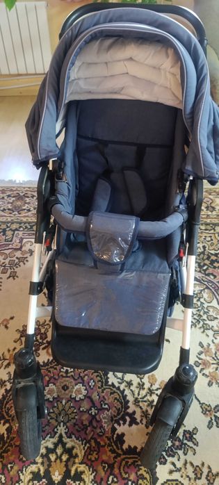 Продам детскую коляску 2 в  1 "Сатурн" состояние  новой