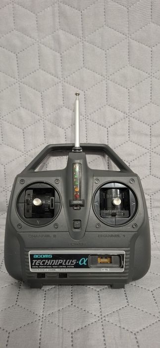 Pilot nadajnik modelarski na kwarce Acoms Techniplus AP-201