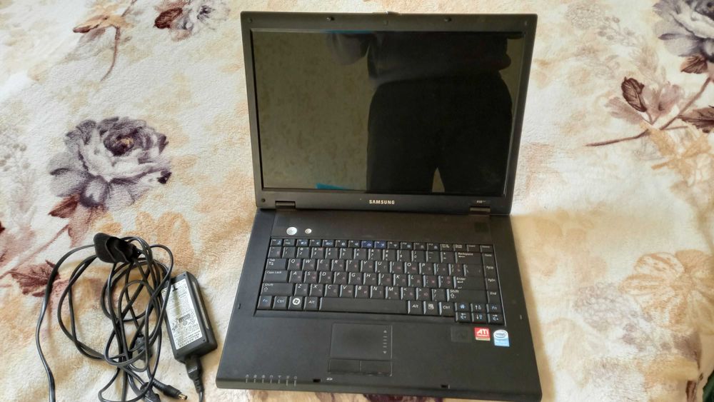 Продам ноутбук самсунг r58 Ssd на 256гб