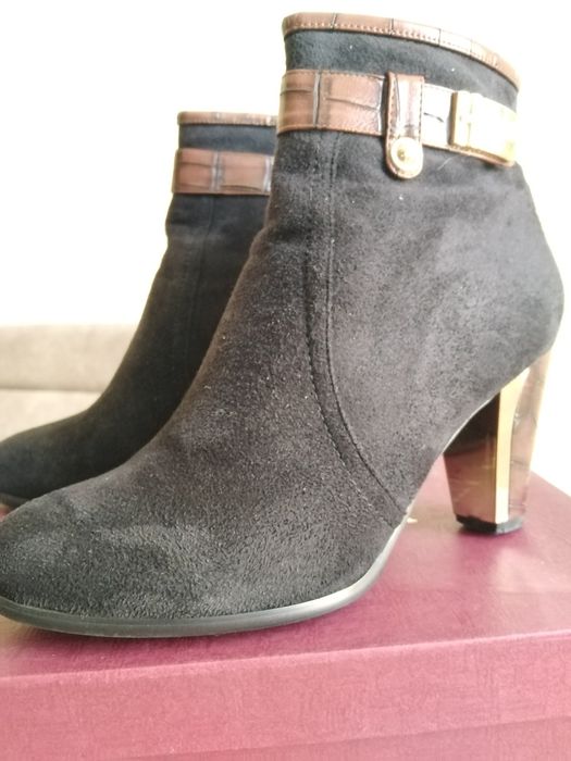 Ботинки женские замшевые