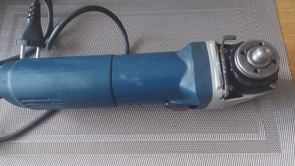Bosch GWS 1000 .
