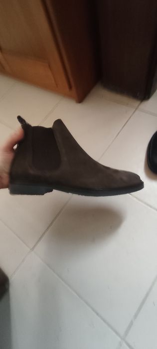 Calçado de homem em pele