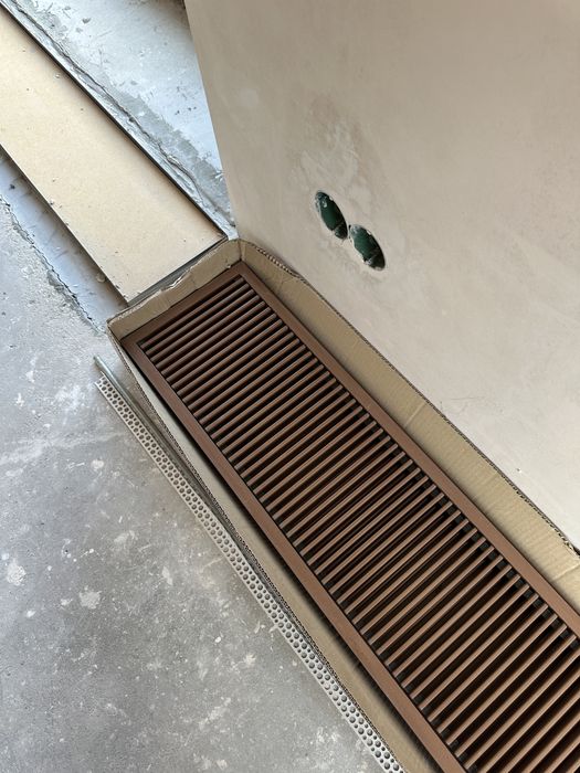 Продаж будинку з частковим ремонтом. Ціна - 79 000$ без комісії