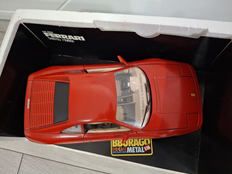 Album i samochód Kolekcjonerski Ferrari 348tb Bburago 1:18