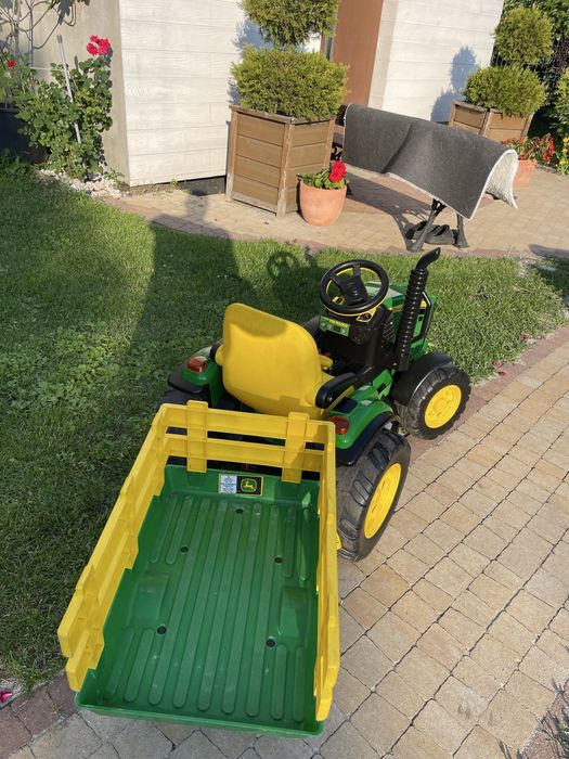 Peg perego john deer