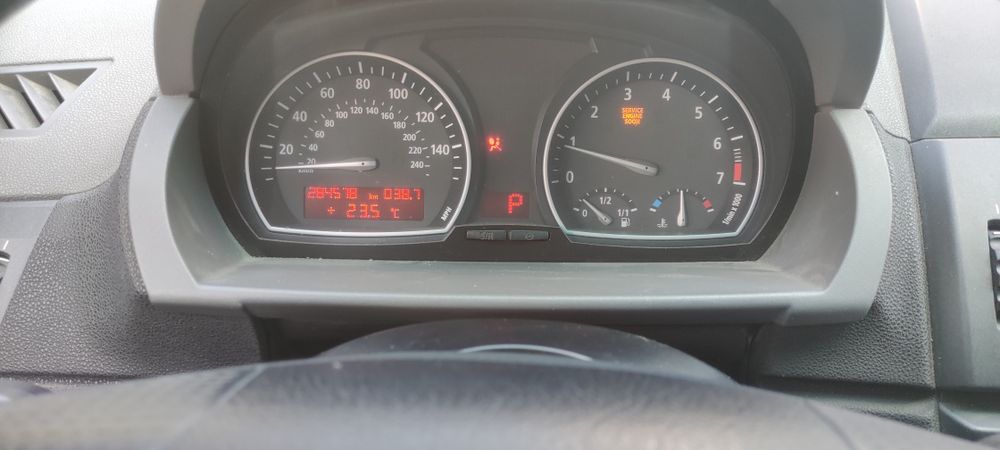 Продам BMW X3 E83.