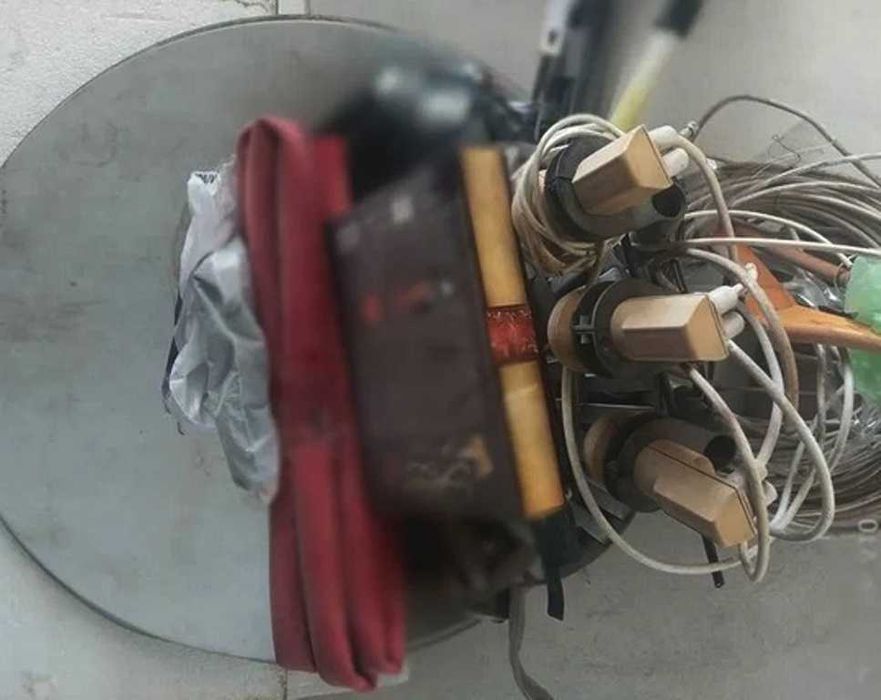 Саталітарна антена в комплекті з головками і тівітюнером у дуже гарному робочому стані все.