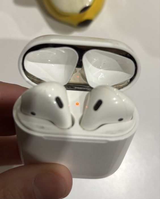 Airpods  apple