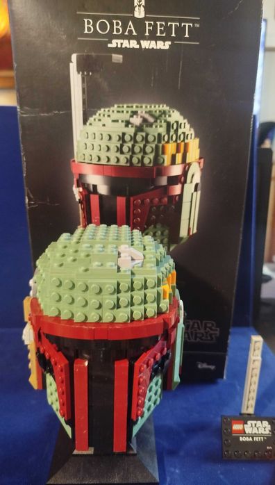 Cinco co juntos de legos