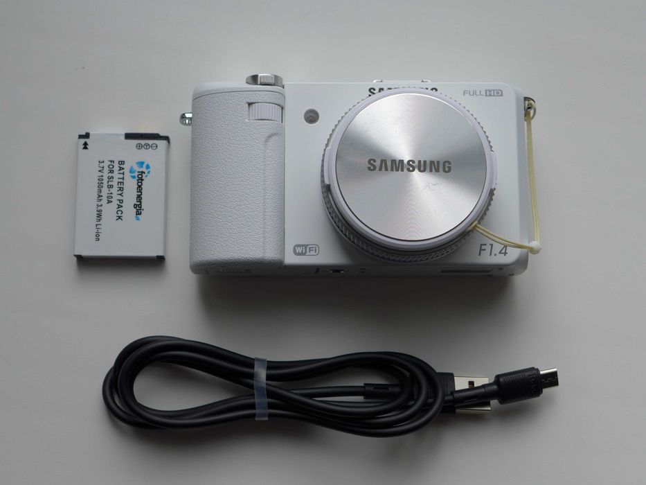 Samsung EX2F / Премиум компакт/ Селфи экран