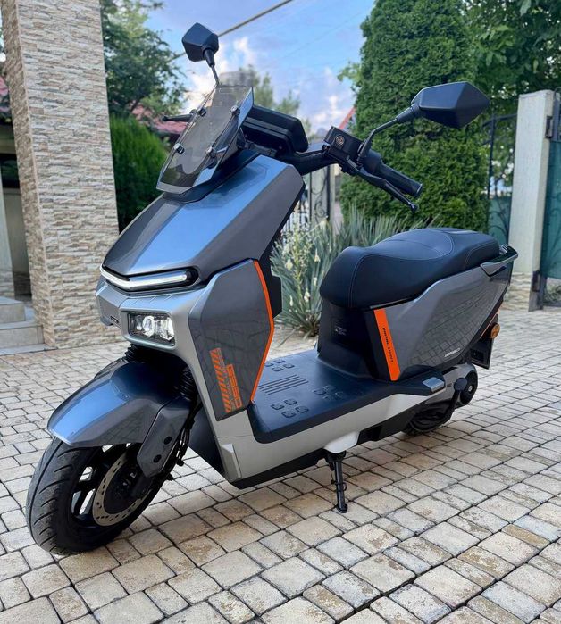 Електроскутер YADEA GS80 2999W-72V-50Ah LiFePo4 АКБ 72V Сірий