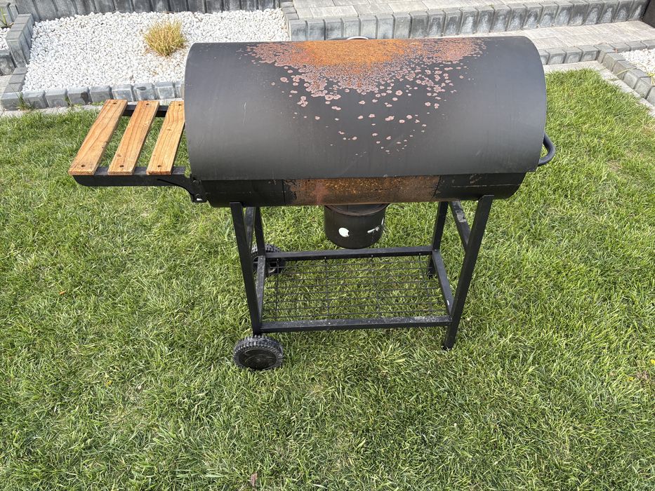 Grill węglowy beczka