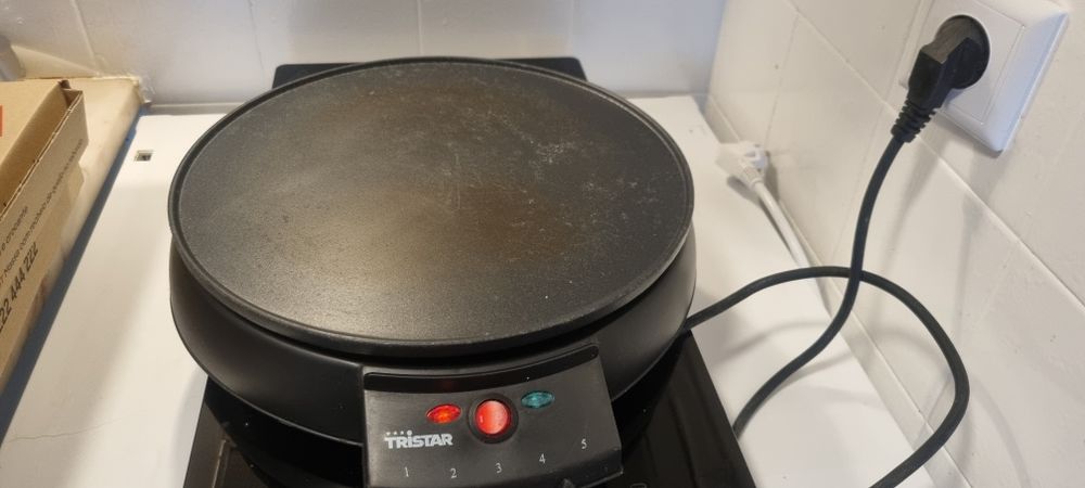 Maquina de fazer crepes, crepeira