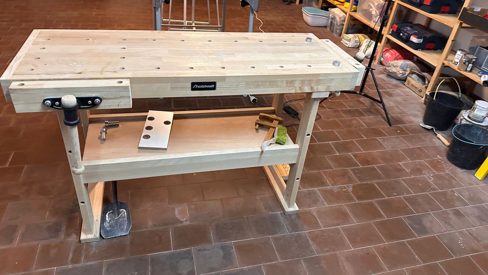 Banco de marceneiro profissional usado. Em boa condição!