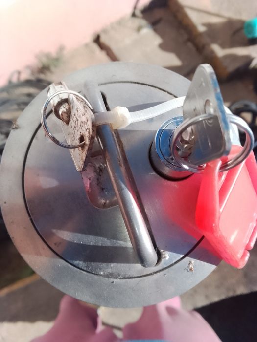 Posto retrátil inox - Stainless steel retractable ground bollard