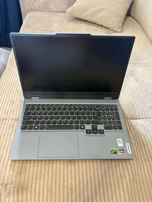 laptop Lenovo LOQ R7 16GB 1TB 4060 W11