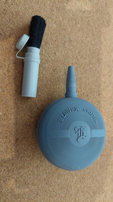 Blower Brush Soprador manual com pincel -
