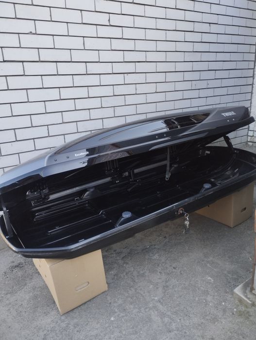 Thule Excellence Black бокс на крышу авто.