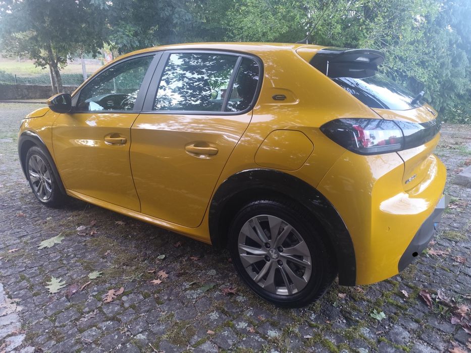 Peujoet e-208  100% elétrico 2021