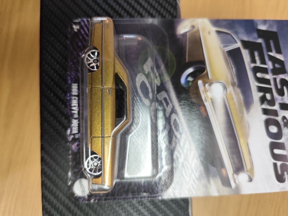 Chevrolet 1966 da série Fast & Furious da Hot Wheels.