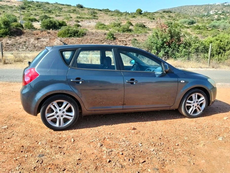 KIA CEED 1.6 CRDI DieselL 5 Lugares
