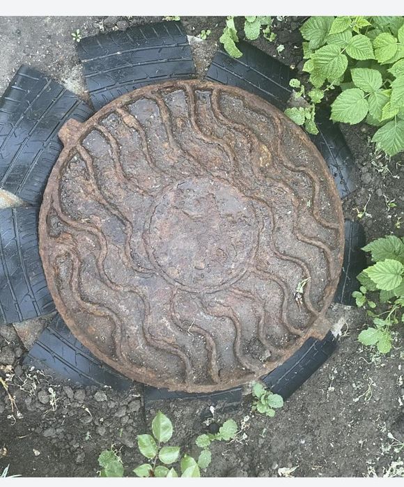Люк каналізаційний