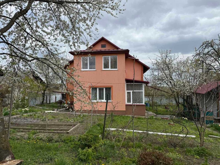 Продаж двоповерхового будинку в мкрн. Лезнево